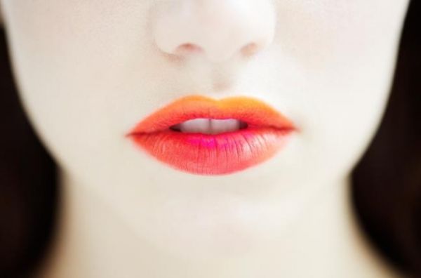 A moda do lábio bicolor promete virar hit (Foto: Divulgação)