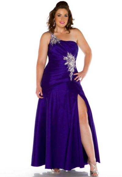 Invista em vestidos sexy para gordinhas e arrase por onde passar (Foto: Divulgação)