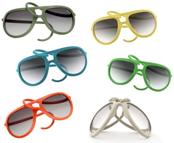  Aposte no óculos de silicone colorido para um look mais divertido e diferenciado (Foto: Divulgação) 