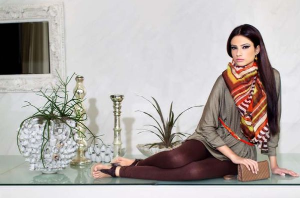 Usar pashmina com charme é mais simples do que você imagina (Foto: Divulgação)