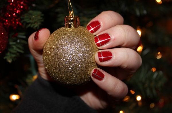 As unhas decoradas para o Natal 2013 estão bem democráticas e há modelos para todos os gostos (Foto: Divulgação)