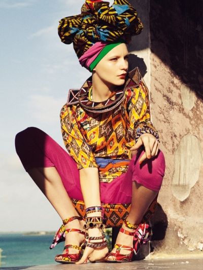 A tendência de moda étnica no verão 2013 2014 é fortíssima e você pode adotá-la de várias maneiras em seus looks (Foto: Divulgação)